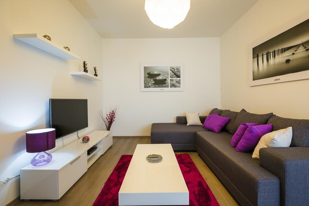 Ivni Apartmani Novigrad Istria 객실 사진